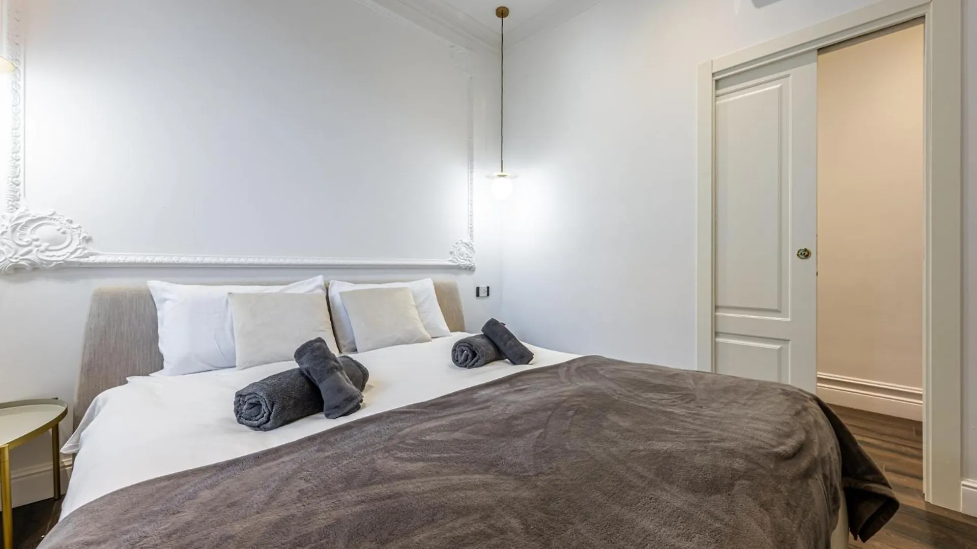 アパート Central Station, Luxury & Modern With All Comfort! ミラノ