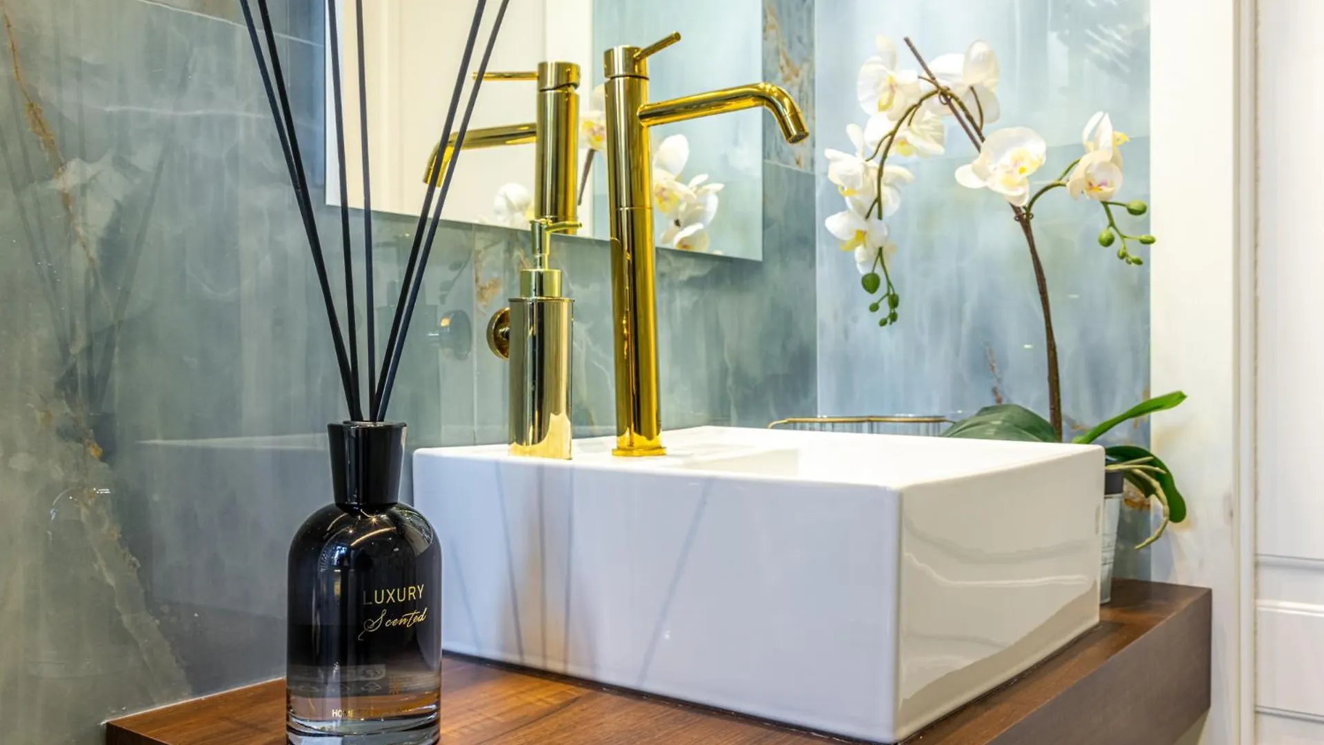 アパート Central Station, Luxury & Modern With All Comfort! ミラノ イタリア