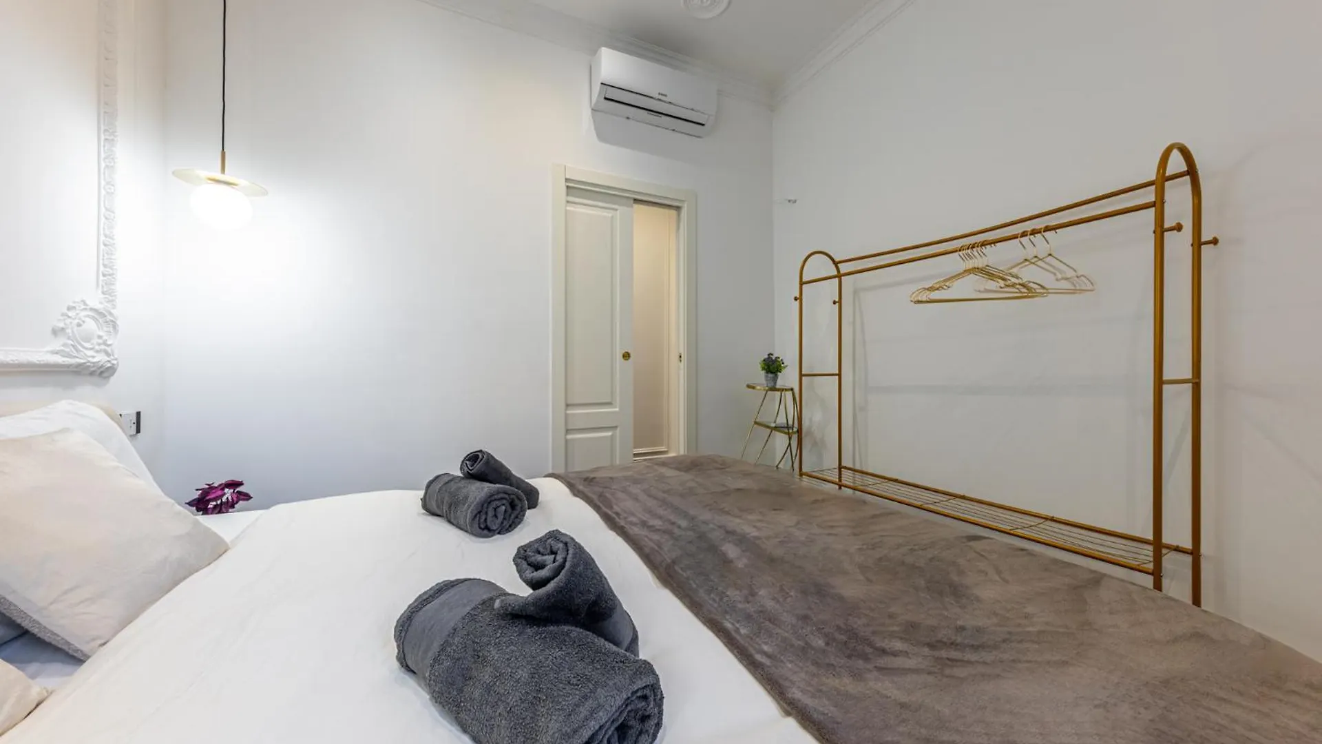 Central Station, Luxury & Modern With All Comfort! ミラノ