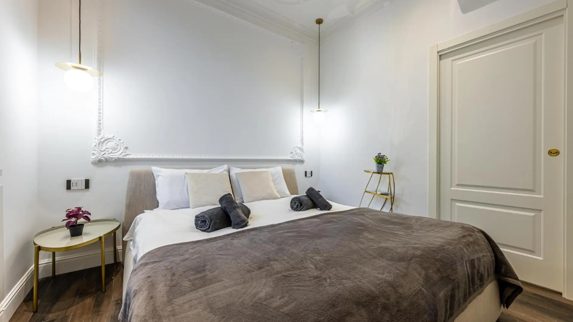 Apartment Central Station, Luxury & Modern With All Comfort! Milan Italy